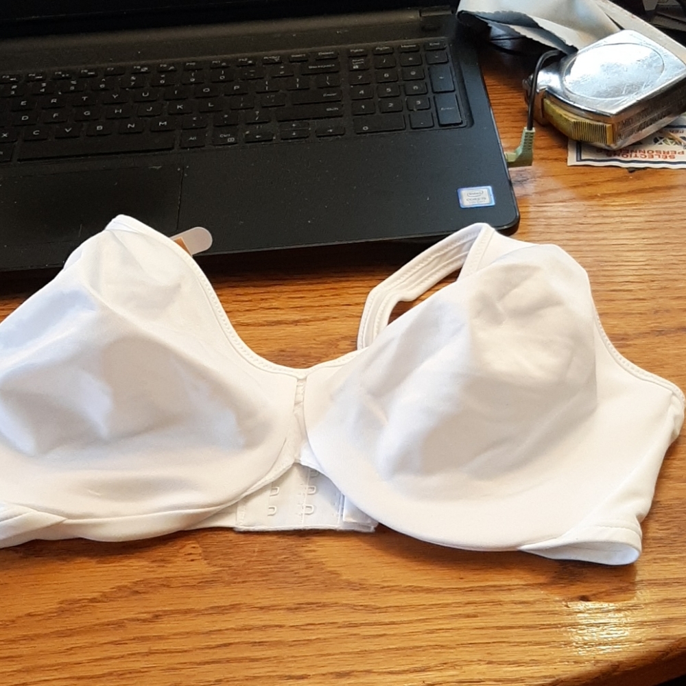 Ladies 🚺 Bras